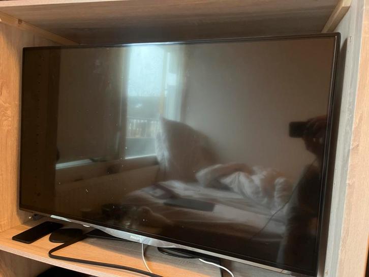 Phillips 42 inch smart tv ultra dun, Audio, Tv en Foto, Televisies, Zo goed als nieuw, 100 cm of meer, Philips, 100 Hz, Ophalen