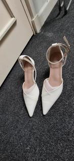 New shoes, Wit, Nieuw, Ophalen of Verzenden, Schoenen met hoge hakken