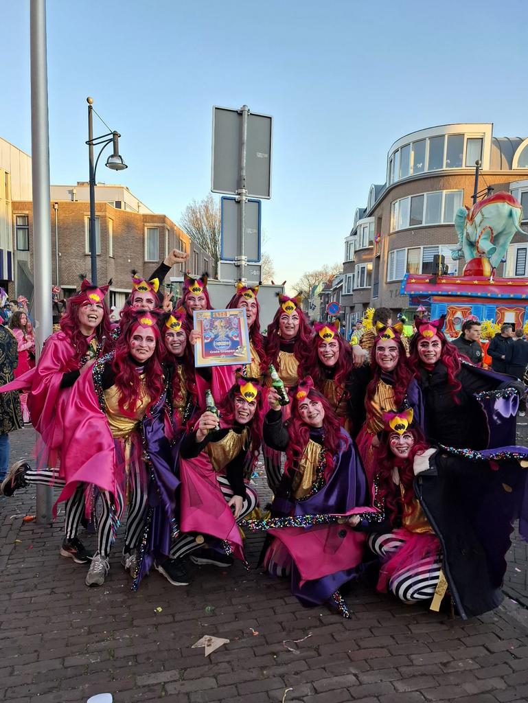 Carnaval loopgroep Freaky nog enkele pakken, Ophalen, Gebruikt, Kostuum, Carnaval