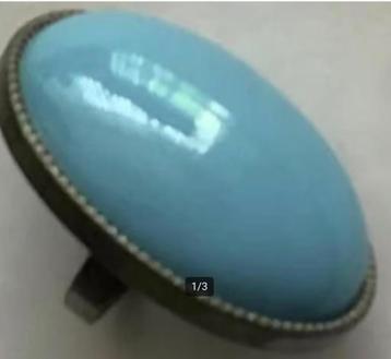 Ring blauwe siersteen; maat voor om de vinger: 1,7 of 1,8 cm beschikbaar voor biedingen