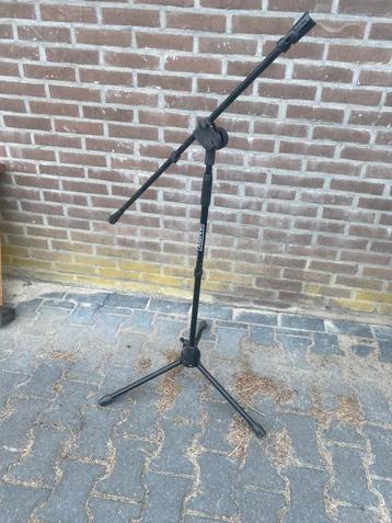Mircofoon standaard beschikbaar voor biedingen