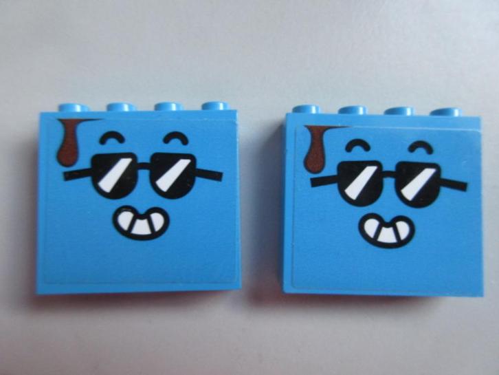 nr. 8420, 2 stenen 1x4x3 met gezicht, Kinderen en Baby's, Speelgoed | Duplo en Lego, Zo goed als nieuw, Lego, Complete set, Ophalen