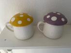 2 leuke grote Paddenstoel Bekers geel en paars zgan!, Huis en Inrichting, Keuken | Servies, Ophalen of Verzenden, Zo goed als nieuw