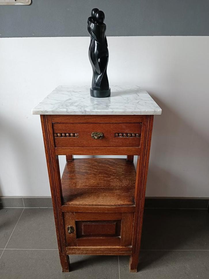 Antiek eikenhouten nachtkastje haltafeltje met marmeren blad, Huis en Inrichting, Tafels | Sidetables, Gebruikt, 25 tot 50 cm