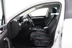 Volkswagen Passat Variant 1.5 TSI Highline | Digitaal Dashbo, 730 kg, 4 cilinders, 150 pk, Wit