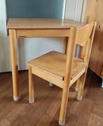 Vintage houten school tafeltje en stoeltje van Schilte, Ophalen, Gebruikt, Tafel(s) en Stoel(en)
