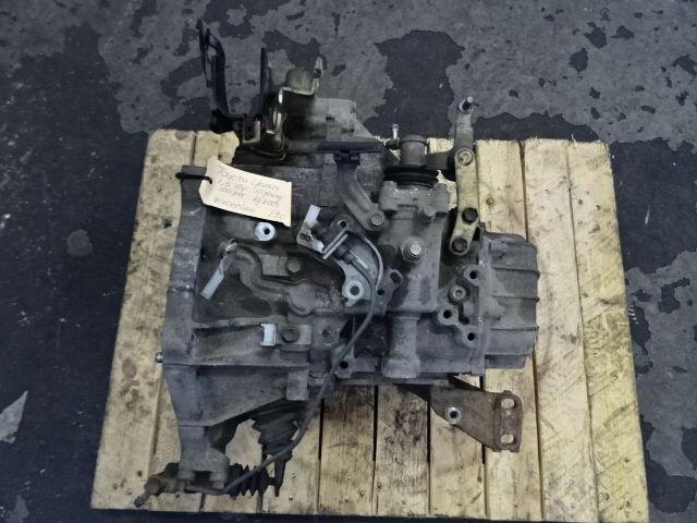 Versnellingsbak Toyota Yaris bj 2001 1.5 16v 5 versnelling., Gebruikt, -, Herkomst onderdeel bekend, -