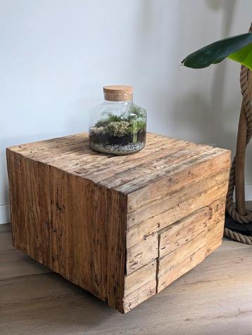 Vierkante Drijfhout Salontafel met Lade & Wieltjes beschikbaar voor biedingen