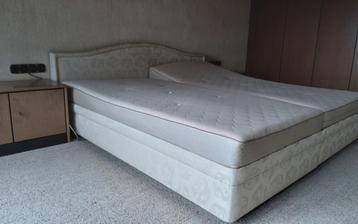 TWEEPERSOONS BOXSPRING BED 