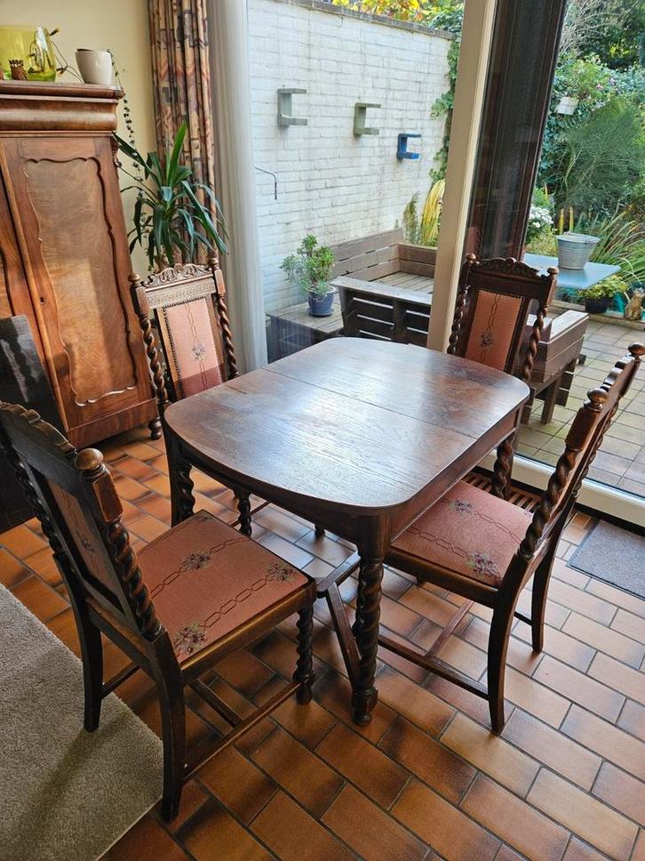 Antieke eettafel met 4 stoelen, Huis en Inrichting, Tafels | Eettafels, Gebruikt, 50 tot 100 cm, 100 tot 150 cm, Rechthoekig, Ophalen