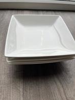 4 diepe borden 21,5 cm, wit van Yong, Huis en Inrichting, Keuken | Servies, Ophalen of Verzenden, Zo goed als nieuw, Bord(en)