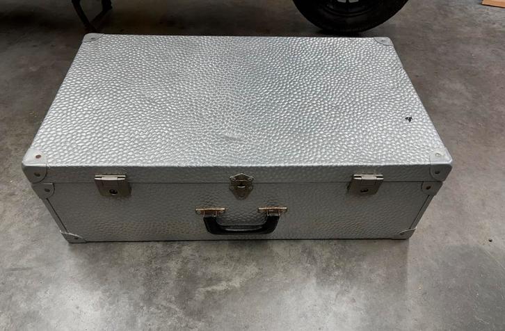 Oude aluminium koffer, Muziek en Instrumenten, Behuizingen en Koffers, Gebruikt, Overige instrumenten, Ophalen of Verzenden