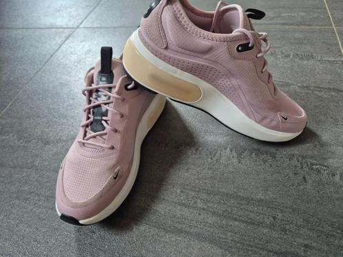 Nike Air Dia Light Soft Roze, Kleding | Dames, Schoenen, Zo goed als nieuw, Sneakers of Gympen, Roze, Ophalen of Verzenden