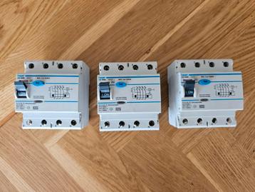 Hager CD440G Aardlekschakelaars 40A 3 Fase - 3 stuks beschikbaar voor biedingen
