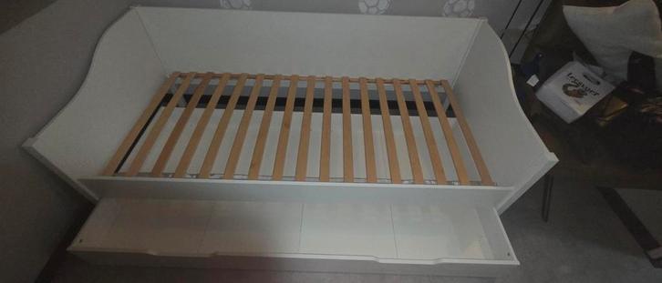 Kinderbed met lade en lattenbodem, Huis en Inrichting, Slaapkamer | Bedden, Ophalen