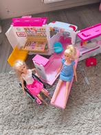 Barbie ambulance met geluid  met poppen en rolstoel, Ophalen of Verzenden, Zo goed als nieuw, Barbie