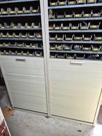 Bouten rolluik kasten met inhoud 2 stuks., Ophalen, Zo goed als nieuw