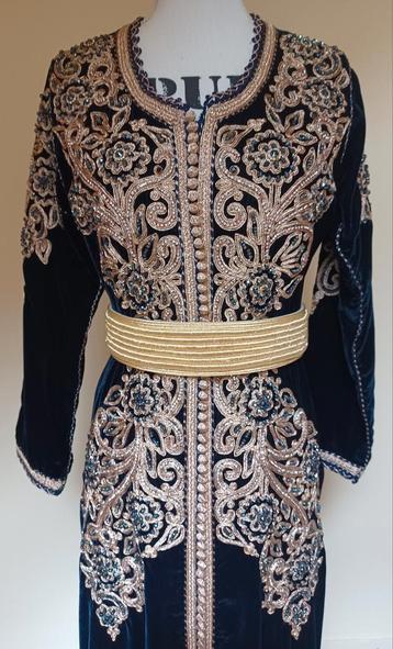 Te koop marokkaanse jurk takchita tekshita kaftan beschikbaar voor biedingen