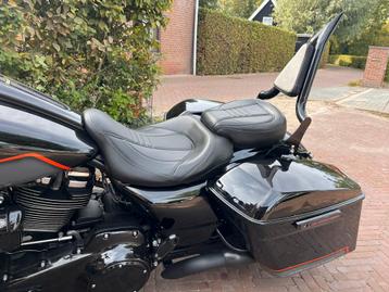 Road glide, street glide, road king CVO touring 17+ zadel2up beschikbaar voor biedingen