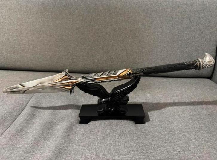 Assassins Creed Odyssey - Spear of Leonidas Replica, Verzamelen, Complete verzamelingen en Collecties, Ophalen of Verzenden