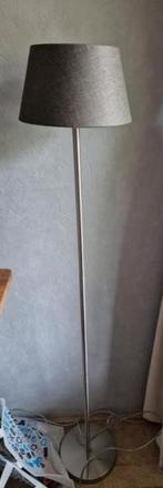 Staande lamp, met taupe lampenkap., Ophalen, Gebruikt, Metaal, 100 tot 150 cm