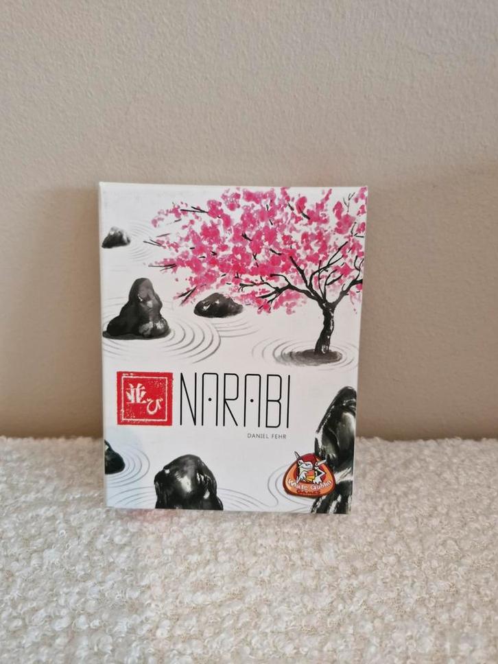 Narabi Bordspel - Nieuwstaat!, Hobby en Vrije tijd, Gezelschapsspellen | Bordspellen, Zo goed als nieuw, Drie of vier spelers