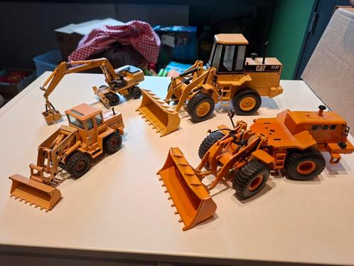 Miniatuur bouwmachines kranen bulldozer, Hobby en Vrije tijd, Modelauto's | Overige schalen, Gebruikt, Overige typen, Ophalen of Verzenden