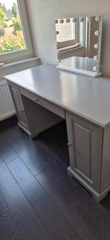 bureau ikea grijs idanas beschikbaar voor biedingen