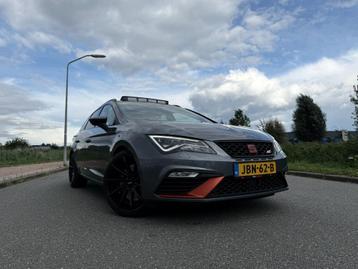 SEAT Leon ST Cupra 300 4DRIVE DSG VOL OPTIE PANO LANE ACC beschikbaar voor biedingen