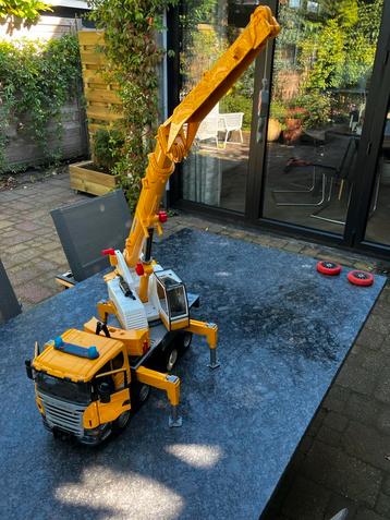 Liebherr Scania Speelgoed Kraanwagen beschikbaar voor biedingen