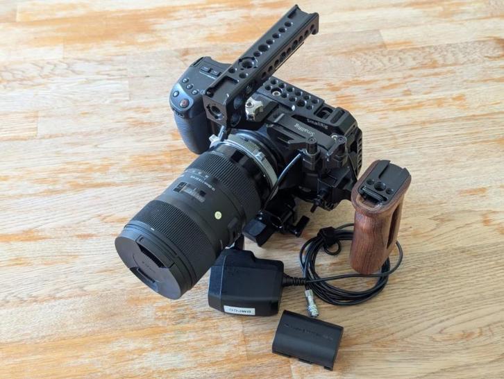 Blackmagic Pocket Cinema Camera 4K + Sigma 18-35mm + Rig, Audio, Tv en Foto, Videocamera's Digitaal, Zo goed als nieuw, Geheugenkaart