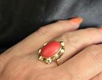 Gouden vintage ring met bloedkoraal. 2025/552., Ophalen of Verzenden, Goud, Ring, Met edelsteen