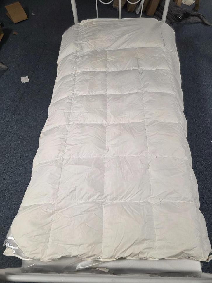 Eenpersoons 90% eendendons dekbed 140x200, Huis en Inrichting, Slaapkamer | Beddengoed, Nieuw, Deken of Dekbed, Eenpersoons, Wit