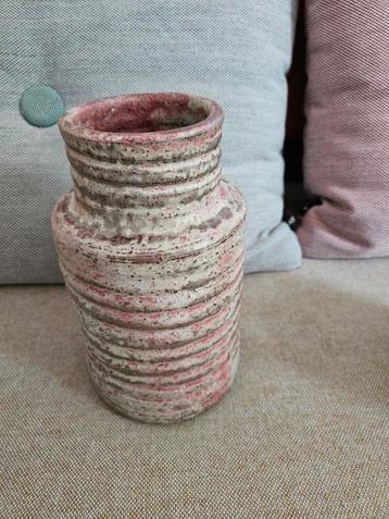 Grote vintage Mobach vaas brutalist.  beschikbaar voor biedingen