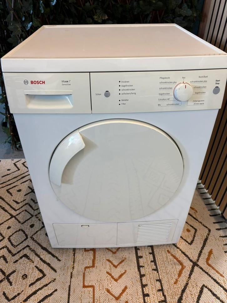 Bosch 7kg condensdroger, Witgoed en Apparatuur, Wasdrogers, Gebruikt, Condens, Voorlader, 6 tot 8 kg, 85 tot 90 cm, Anti-kreukfase