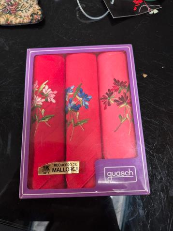 Vintage Guasch Zakdoeken - Mallorca Souvenir beschikbaar voor biedingen