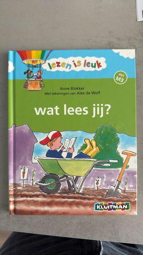 Anne Blokker - Wat lees jij, Boeken, Kinderboeken | Jeugd | onder 10 jaar, Zo goed als nieuw, Ophalen of Verzenden