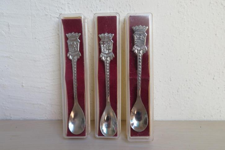 Provincie theelepels: Zeeland, Overijssel, Utrecht, Verzamelen, Overige Verzamelen, Zo goed als nieuw, Ophalen of Verzenden