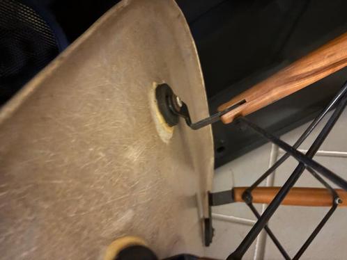 Eames stoeltjes, Huis en Inrichting, Stoelen, Gebruikt, Twee, Bruin, Ophalen