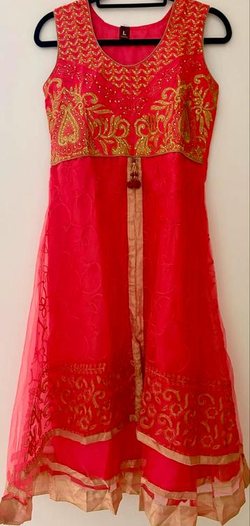 Roze Indiase Jurk beschikbaar voor biedingen