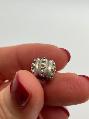 Z874 Pandora Salmon Fusion clip bedel met 14k goud beschikbaar voor biedingen