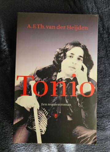 A.F.Th. van der Heijden - Tonio beschikbaar voor biedingen