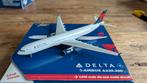 Geminijets Delta A330 1:400 Diecast Model, Overige merken, 1:50 of kleiner, Overige typen, Ophalen of Verzenden