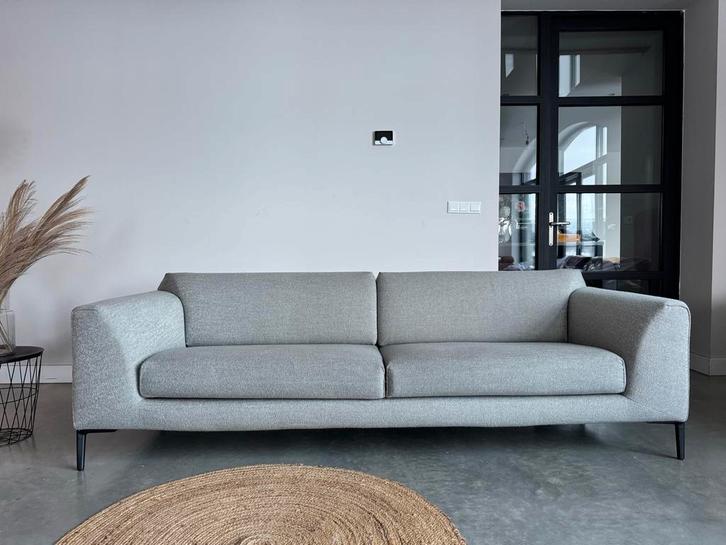 Als Nieuw Leolux Pode Fold 3,5 zits bank -  Creme Grijs, Huis en Inrichting, Banken | Bankstellen, Zo goed als nieuw, Rechte bank