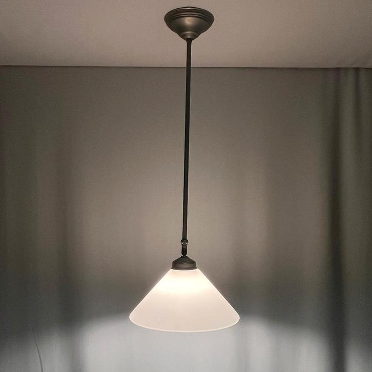 OPRUIMING Hanglamp matchroom opaal glas art deco stijl Giso, Huis en Inrichting, Lampen | Hanglampen, Gebruikt, 75 cm of meer
