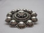 Zilveren antieke Zeeuwse knoppen broche nr.2003, Gebruikt, Verzenden, Minder dan 4 cm, Zilver