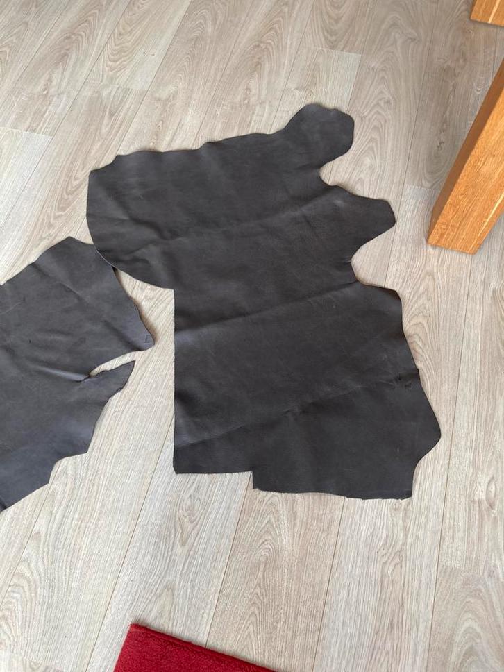 Mooie partij leer. Drie kleuren., Hobby en Vrije tijd, Stoffen en Lappen, Zo goed als nieuw, Leer of Kunstleer, 30 tot 120 cm