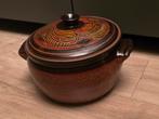 Stoofpot aardewerk 16 cm doorsnee en 15 cm hoog. Nieuw!, Ophalen of Verzenden, Zo goed als nieuw, Overige materialen
