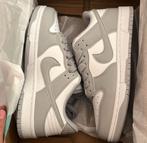 Nike dunk low grey fog, Kleding | Heren, Schoenen, Verzenden, Nieuw, Overige kleuren