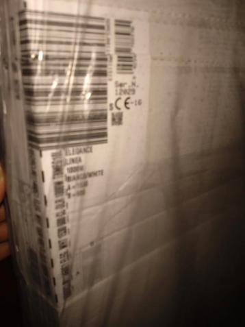 Radiator luxe elegante beschikbaar voor biedingen